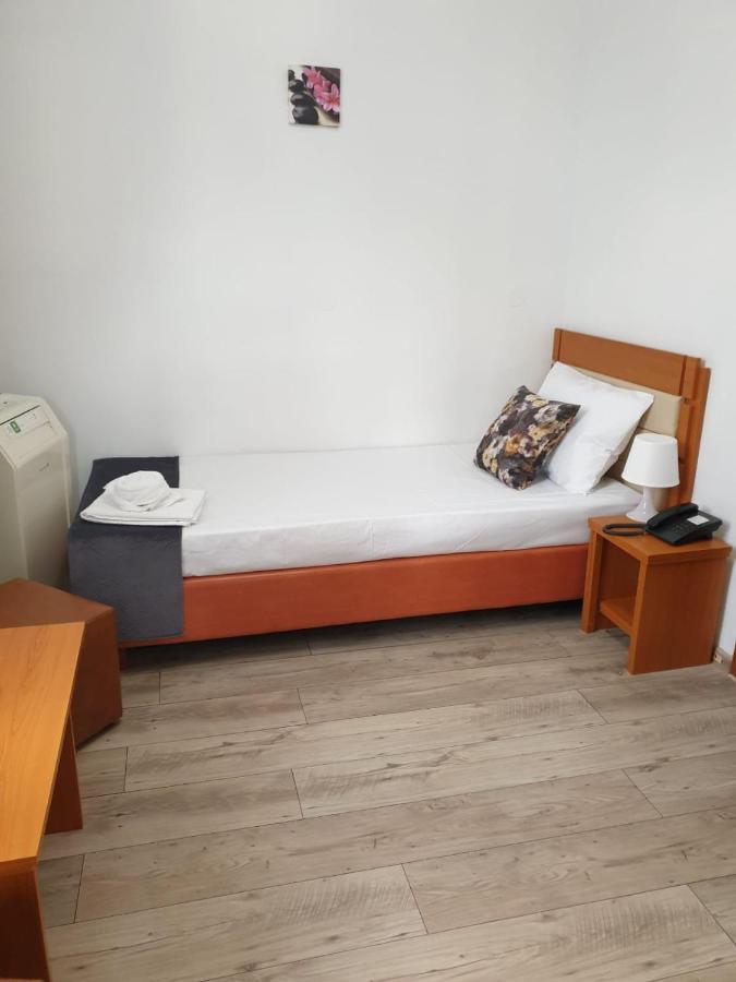 Hotel Sir Lujerului Bucureşti Ngoại thất bức ảnh