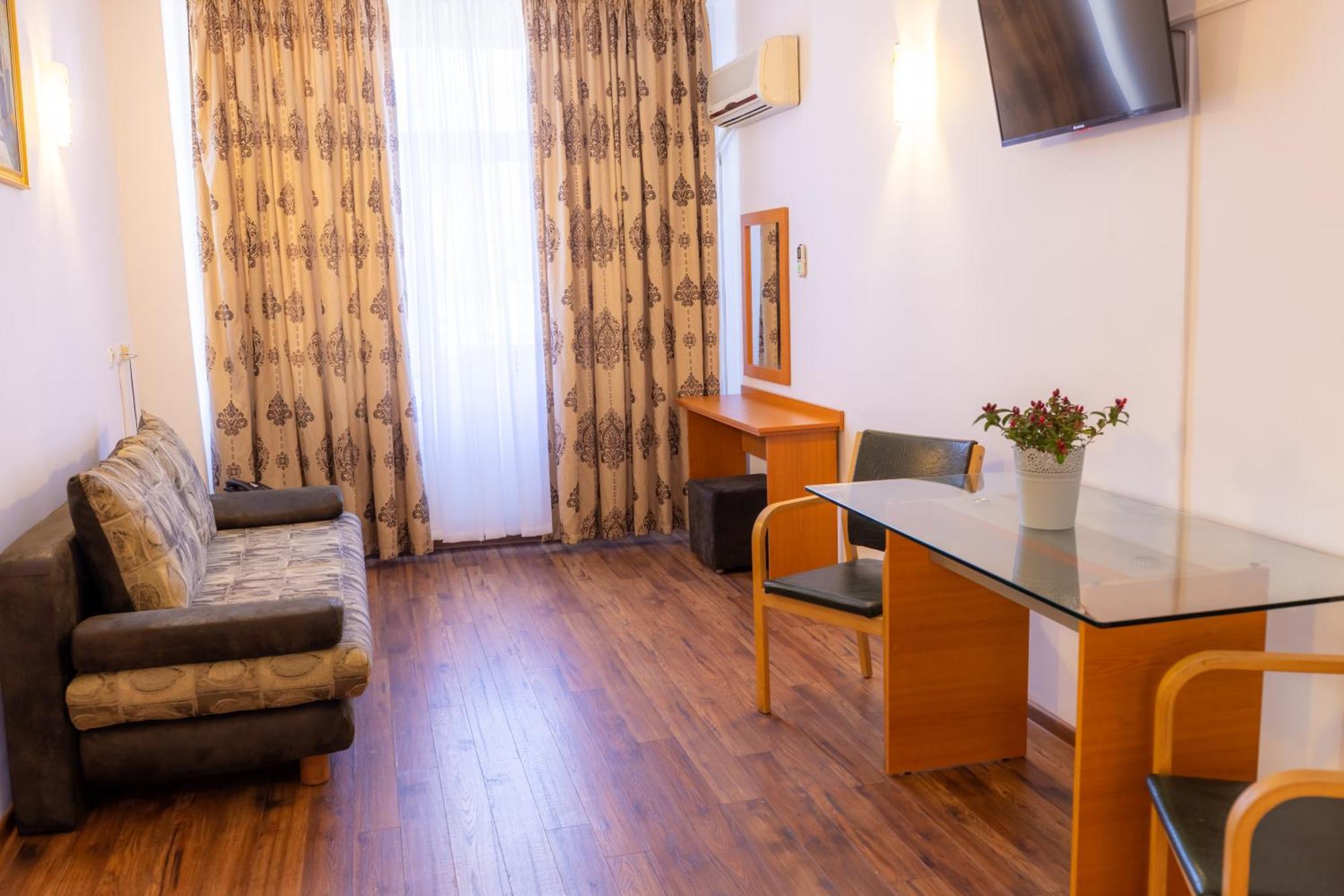 Hotel Sir Lujerului Bucureşti Ngoại thất bức ảnh